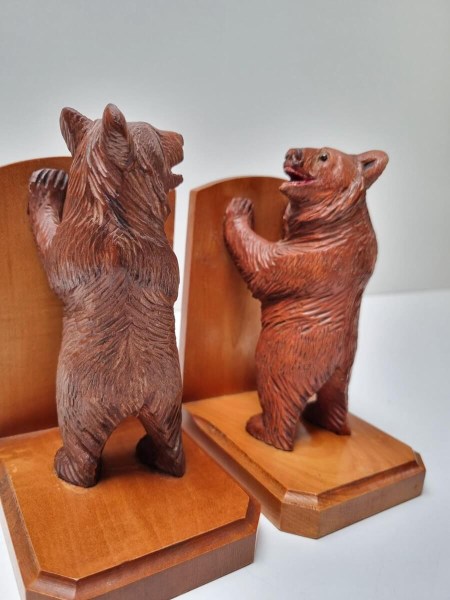 Houten-Beren-boekensteunen-Brienz-black-forest-bear-woodcarving-bookends-Geschwister Sarbach-Bookends-Switzerland-00004